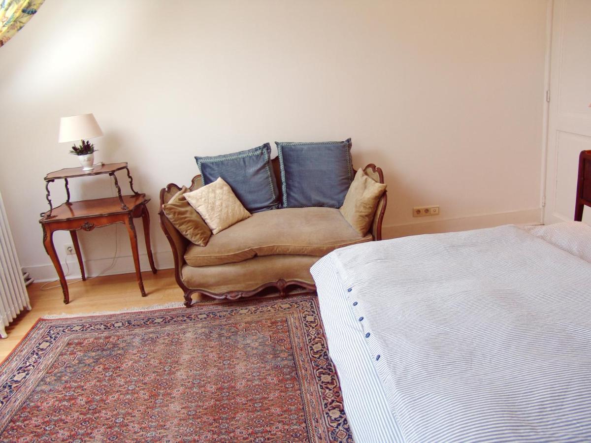 Louise Chatelain Suites Bruselas Exterior foto